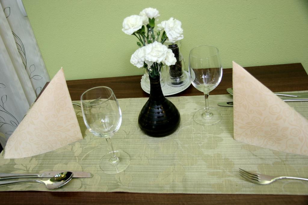 Fine Restaurant & Apartments Malacky Rom bilde